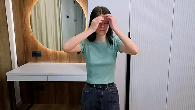 Snapshot of MauraDenis chatting on November 3, 2025, 1:51 am MauraDenis online show from November 3, 2025, 1:51 am