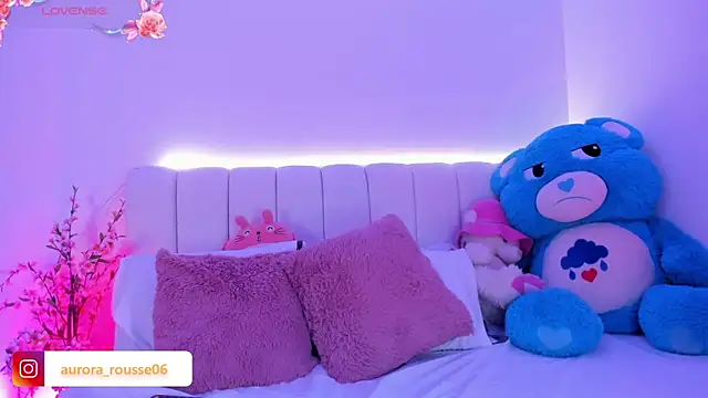 aurora rousse online show from March 29, 2026, 3:28 am