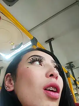 Moon And Sunn online show from December 4, 2025, 7:44 pm