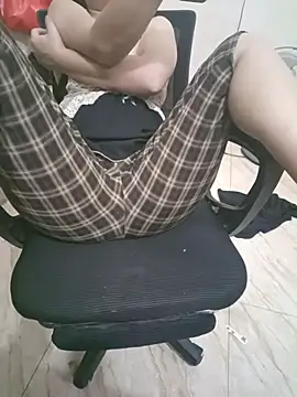 Snapshot of Sexxy_chaua chatting on October 29, 2025, 6:42 pm Sexxy chaua online show from October 29, 2025, 6:42 pm