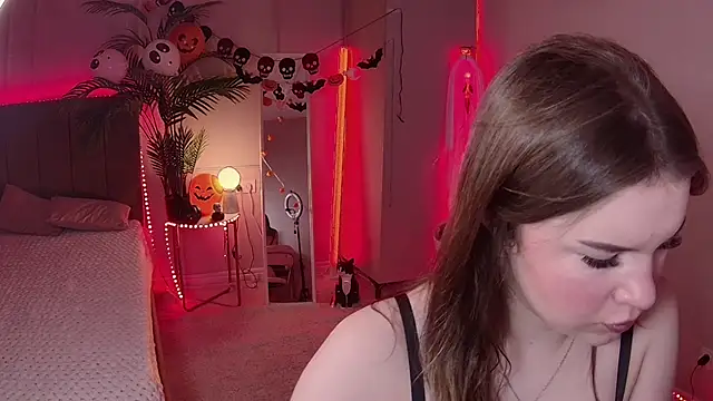 Alice Bloome online show from November 1, 2025, 5:42 am