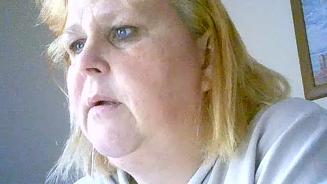 Sylviastar46 online show from November 16, 2025, 9:26 am