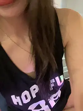 Snapshot of trinhvutrinh chatting on March 20, 2026, 7:35 am trinhvutrinh online show from March 20, 2026, 7:35 am