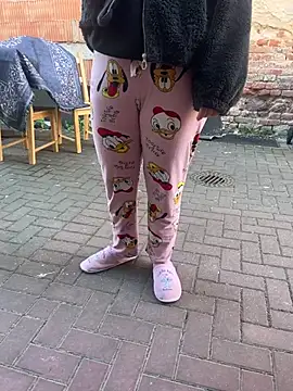 Teeny-Slut18 online show from April 30, 2026, 6:53 am