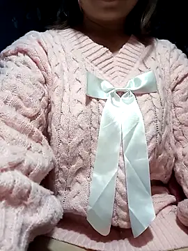 julybe online show from December 16, 2025, 2:11 pm