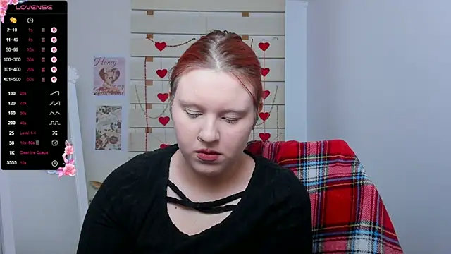 Snapshot of FoxPlayXX chatting on February 20, 2026, 7:58 pm FoxPlayXX online show from February 20, 2026, 7:58 pm