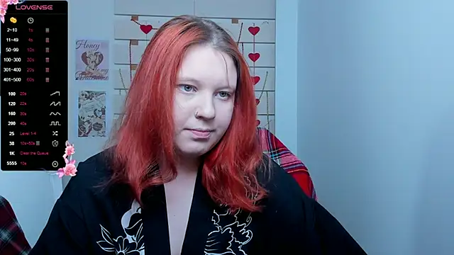 Snapshot of FoxPlayXX chatting on February 25, 2026, 8:07 pm FoxPlayXX online show from February 25, 2026, 8:07 pm