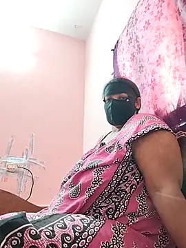 pujapujarrrr online show from November 25, 2025, 7:30 am