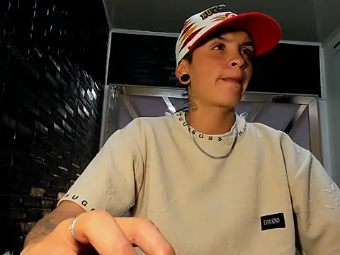 Snapshot of SubGirlRs chatting on October 31, 2025, 2:56 am SubGirlRs online show from October 31, 2025, 2:56 am