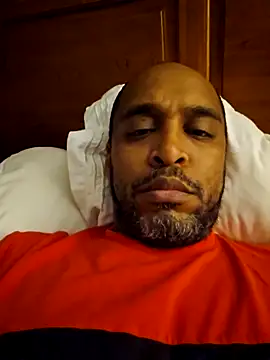 TraddyZaddy online show from October 30, 2025, 3:19 am