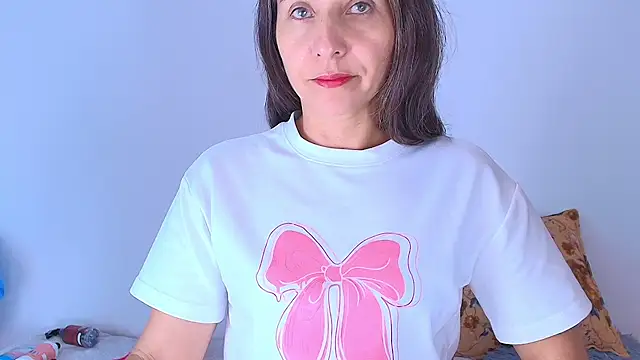 alana pink95 online show from March 31, 2026, 3:23 pm