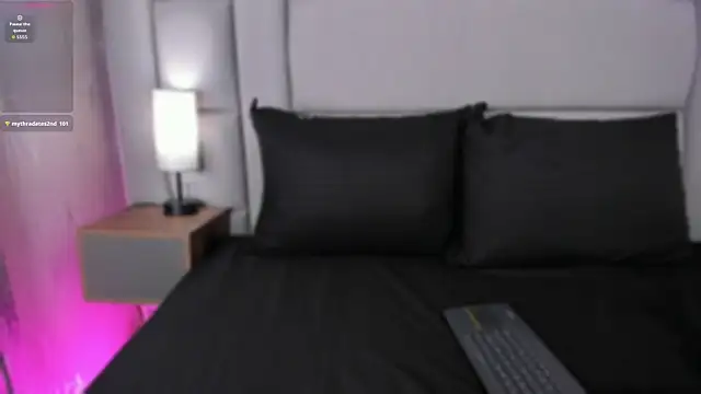 Snapshot of lexiee__ chatting on April 22, 2026, 12:18 pm lexiee online show from April 22, 2026, 12:18 pm