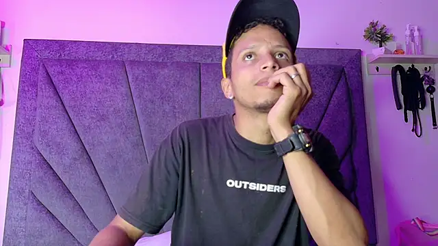 DamianandEva online show from March 24, 2026, 11:59 am