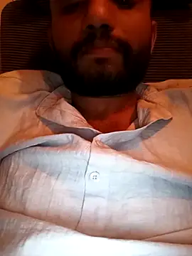 Snapshot of Advance01 chatting on November 9, 2025, 2:37 pm Advance01 online show from November 9, 2025, 2:37 pm