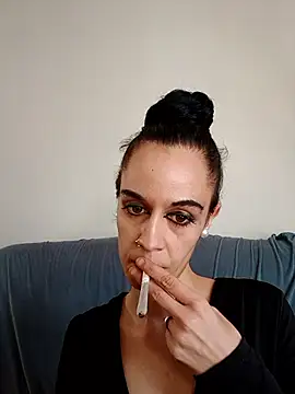 Snapshot of yummy_love chatting on November 4, 2025, 2:27 pm yummy love online show from November 4, 2025, 2:27 pm