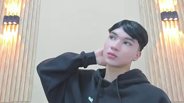 Snapshot of JULII_RICO1 chatting on February 19, 2026, 12:56 pm JULII RICO1 online show from February 19, 2026, 12:56 pm