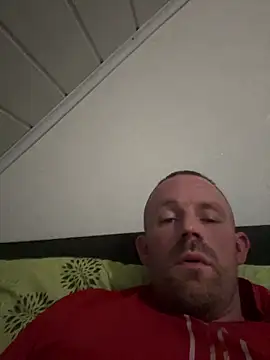 superbertok online show from November 4, 2025, 6:18 pm