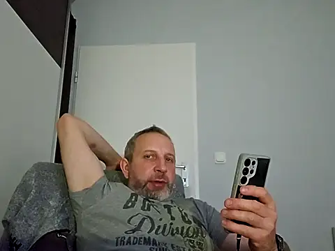 Snapshot of ghost430000 chatting on November 29, 2025, 7:17 pm ghost430000 online show from November 29, 2025, 7:17 pm