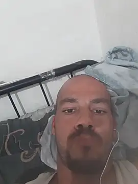 Snapshot of Ahm3-d chatting on June 1, 2026, 9:16 pm Ahm3-d online show from June 1, 2026, 9:16 pm