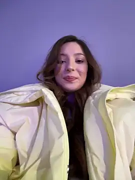 LilluKatten online show from April 9, 2026, 11:26 am