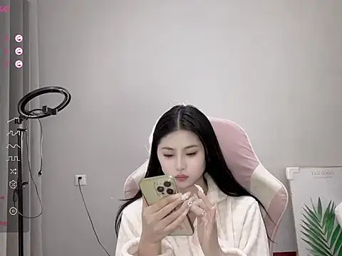 paopao-1314 online show from November 5, 2025, 12:27 pm