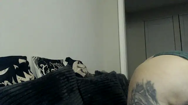 Holyplastic online show from November 22, 2025, 1:15 am