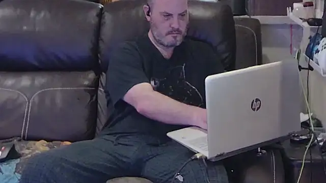 ddboobman online show from April 4, 2026, 7:44 pm