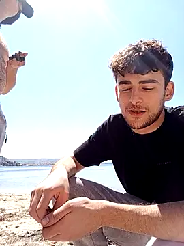 yasinesra757  online show from April 19, 2026, 8:46 am