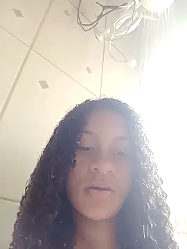 lolo sfdinhaa online show from October 31, 2025, 5:25 pm