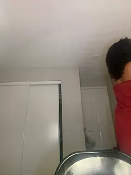 MadameMuse online show from March 24, 2026, 11:04 am