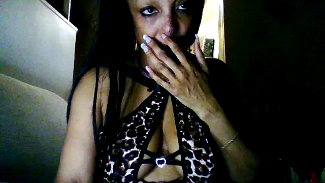 Juicyapplecandy online show from January 19, 2026, 4:05 am