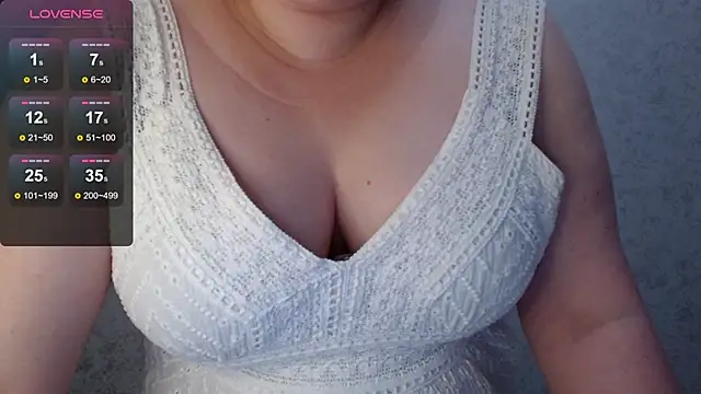 Snapshot of catch_fortune chatting on December 4, 2025, 9:01 pm catch fortune online show from December 4, 2025, 9:01 pm