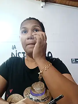 Samaraa Lee online show from November 7, 2025, 11:43 am