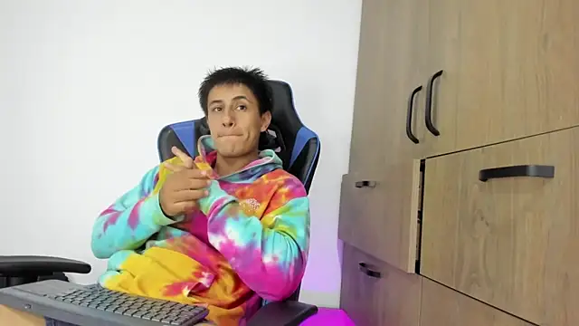 Snapshot of dorman_boy chatting on November 22, 2025, 2:54 am dorman boy online show from November 22, 2025, 2:54 am