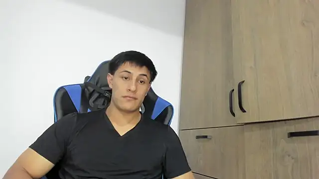 Snapshot of dorman_boy chatting on December 2, 2025, 9:10 pm dorman boy online show from December 2, 2025, 9:10 pm