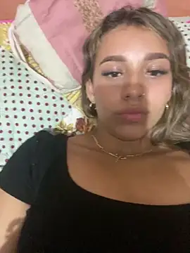 Snapshot of liahot69 chatting on February 18, 2026, 1:34 am liahot69 online show from February 18, 2026, 1:34 am