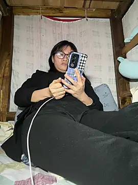 Snapshot of daaqnn chatting on April 13, 2026, 1:05 pm daaqnn online show from April 13, 2026, 1:05 pm