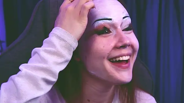 Snapshot of ElinVale chatting on February 11, 2026, 3:22 am ElinVale online show from February 11, 2026, 3:22 am