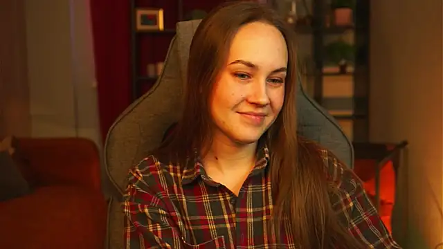 Snapshot of ElinVale chatting on February 13, 2026, 12:12 pm ElinVale online show from February 13, 2026, 12:12 pm