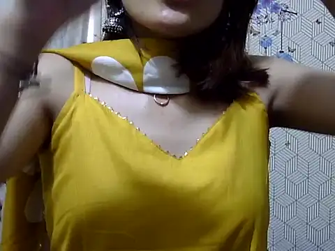 Snapshot of maira_33 chatting on February 8, 2026, 7:56 am maira 33 online show from February 8, 2026, 7:56 am