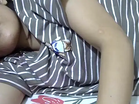 Snapshot of maira_33 chatting on March 5, 2026, 4:25 pm maira 33 online show from March 5, 2026, 4:25 pm