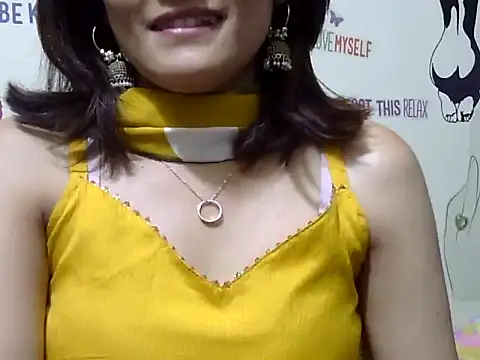 Snapshot of maira_33 chatting on March 8, 2026, 4:22 pm maira 33 online show from March 8, 2026, 4:22 pm