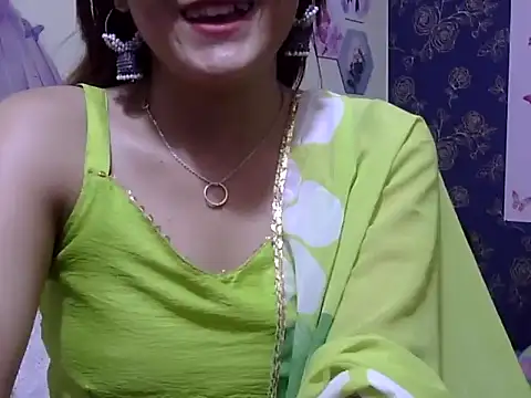 Snapshot of maira_33 chatting on April 11, 2026, 4:33 pm maira 33 online show from April 11, 2026, 4:33 pm