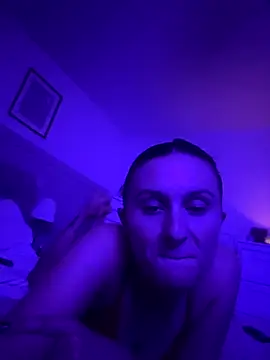 EmLovesxx online show from November 11, 2025, 10:54 pm