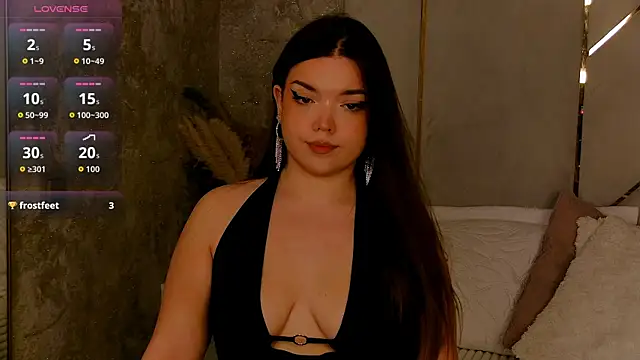 Snapshot of NaomiAster chatting on July 4, 2026, 6:52 am NaomiAster online show from July 4, 2026, 6:52 am