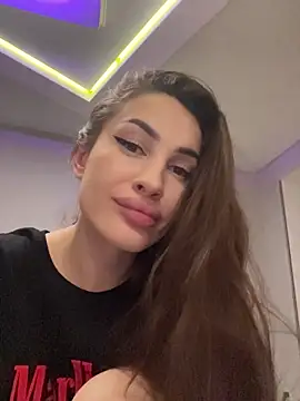 Muna Luu online show from October 31, 2025, 10:11 pm