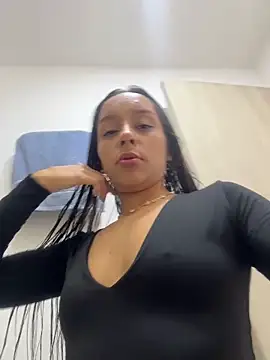 Brunettecollins05 online show from February 19, 2026, 7:54 pm