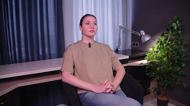 RubyZadroga online show from November 5, 2025, 3:17 am