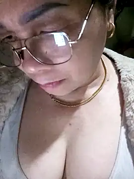 small-house123 online show from February 25, 2026, 12:04 pm