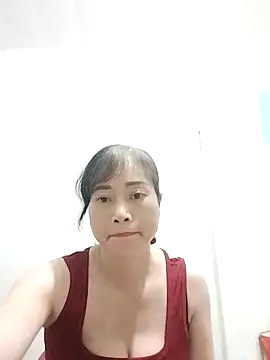 Snapshot of Kiuwi-omao chatting on November 12, 2025, 2:45 am Kiuwi-omao online show from November 12, 2025, 2:45 am